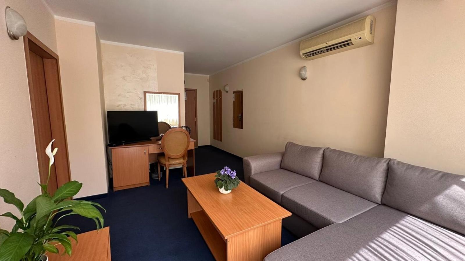 Central Plaza Hotel София Экстерьер фото